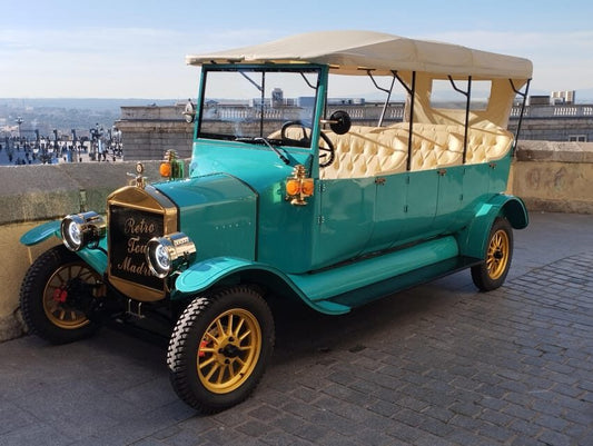 MADRID RETRO TOUR - RIDE ON
